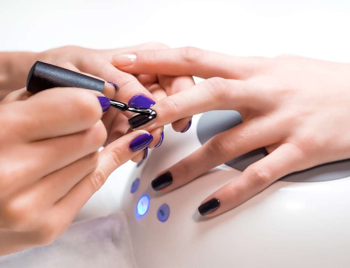 mobile nail artist